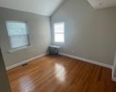 5032 E Capitol Street Ne - Photo Thumbnail 17
