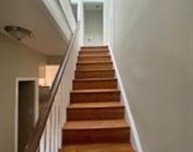 5032 E Capitol Street Ne - Photo Thumbnail 7