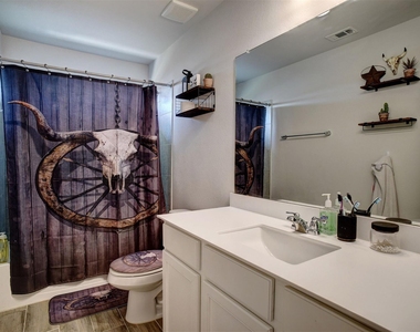 205 Driftwood Ln - Photo Thumbnail 28