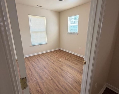 431 61st Street Ne - Photo Thumbnail 18