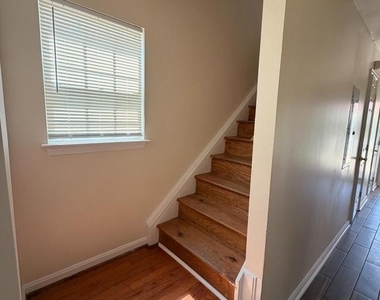 431 61st Street Ne - Photo Thumbnail 7
