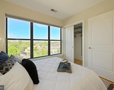 5201 Wisconsin Avenue Nw - Photo Thumbnail 10