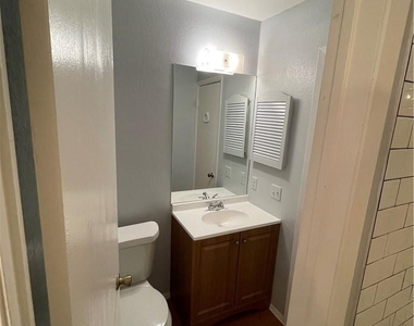 105 Meteor Dr - Photo Thumbnail 20
