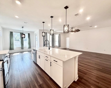 125 Slenderleaf Dr - Photo Thumbnail 4