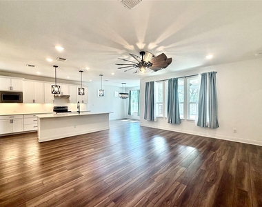 125 Slenderleaf Dr - Photo Thumbnail 10