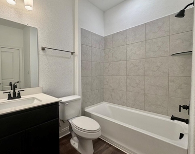 125 Slenderleaf Dr - Photo Thumbnail 19