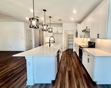125 Slenderleaf Dr - Photo Thumbnail 5