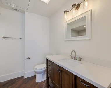 110 S Main St - Photo Thumbnail 9