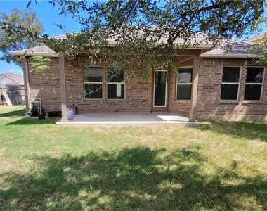 300 Bright Star Ln - Photo Thumbnail 12