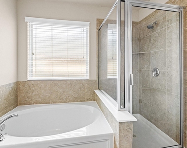 19308 Stokes Ln - Photo Thumbnail 11