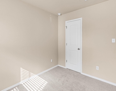 19308 Stokes Ln - Photo Thumbnail 14