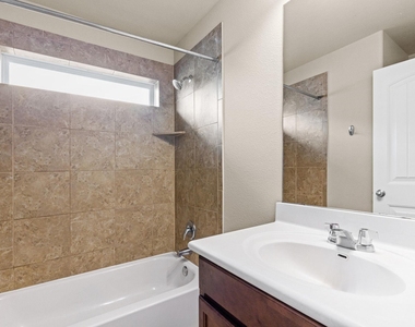 19308 Stokes Ln - Photo Thumbnail 17
