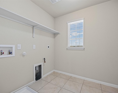 3103 Crystal Bend Dr - Photo Thumbnail 15