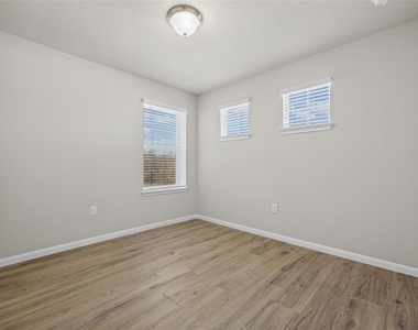3103 Crystal Bend Dr - Photo Thumbnail 19