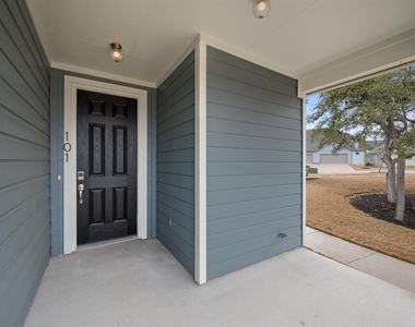 305 Bolivar Way - Photo Thumbnail 2