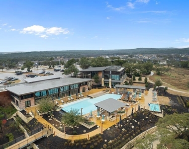 305 Bolivar Way - Photo Thumbnail 32