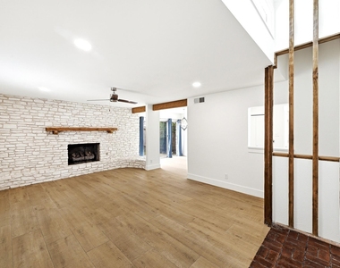 6202 Laurel Valley Dr - Photo Thumbnail 1