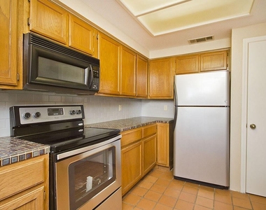 8200 Neely Dr - Photo Thumbnail 6