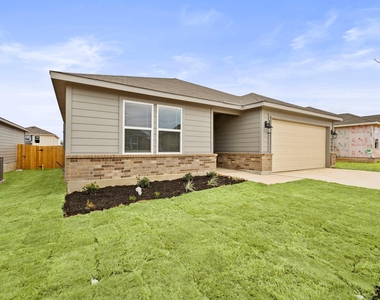 3209 Ridge Pl - Photo Thumbnail 2