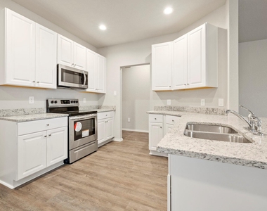 3209 Ridge Pl - Photo Thumbnail 5