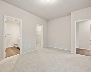 3209 Ridge Pl - Photo Thumbnail 13