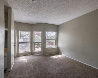 5305 Indio Cv - Photo Thumbnail 9
