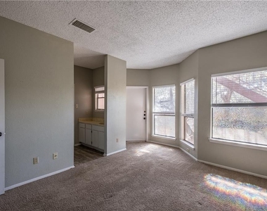 5305 Indio Cv - Photo Thumbnail 10
