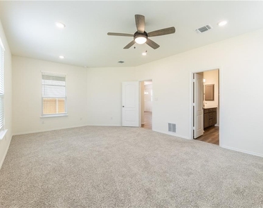 125 Drifter Ln - Photo Thumbnail 7