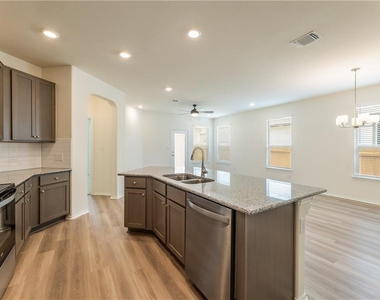 125 Drifter Ln - Photo Thumbnail 5