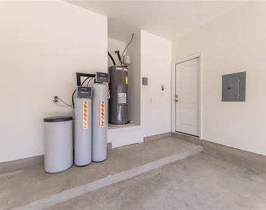 125 Drifter Ln - Photo Thumbnail 16