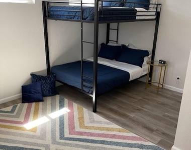 539 Venture Blvd S - Photo Thumbnail 10