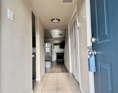2018 W Rundberg Ln - Photo Thumbnail 3