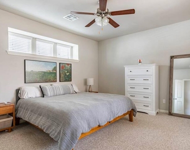 106 Alford St - Photo Thumbnail 9