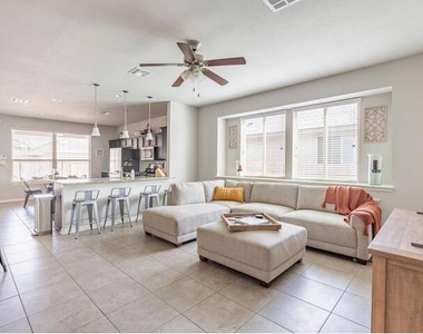 106 Alford St - Photo Thumbnail 2
