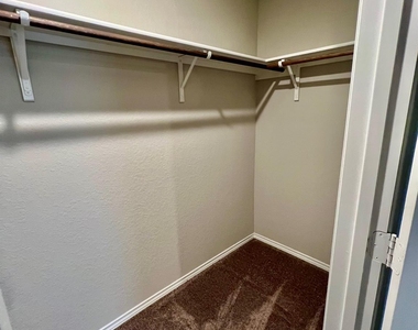 1906 Fieldfare St - Photo Thumbnail 14
