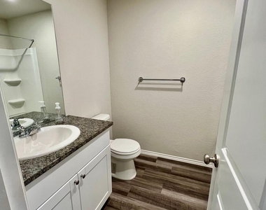 1906 Fieldfare St - Photo Thumbnail 11