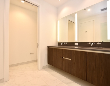 60 E Randolph Street - Photo Thumbnail 37