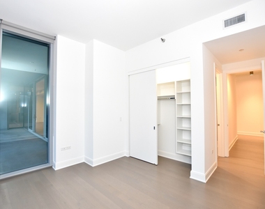 60 E Randolph Street - Photo Thumbnail 26