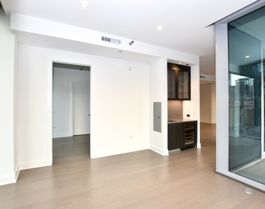 60 E Randolph Street - Photo Thumbnail 14