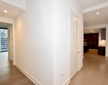60 E Randolph Street - Photo Thumbnail 24