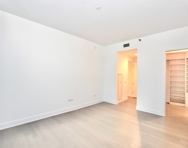 60 E Randolph Street - Photo Thumbnail 30