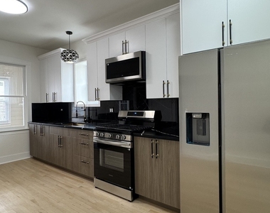 1807 S 49th Court - Photo Thumbnail 13