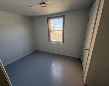411 N Hamlin Avenue - Photo Thumbnail 11