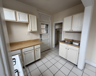 2142 Gunderson Avenue - Photo Thumbnail 4