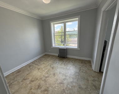 5912 W 26th Street - Photo Thumbnail 10
