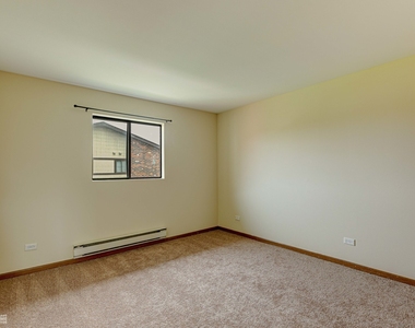 439 Berkshire Drive - Photo Thumbnail 11
