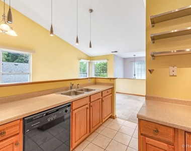 4909 Spencer Avenue - Photo Thumbnail 5