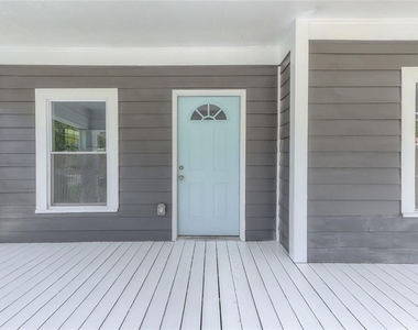 679 Jones Avenue Nw - Photo Thumbnail 3