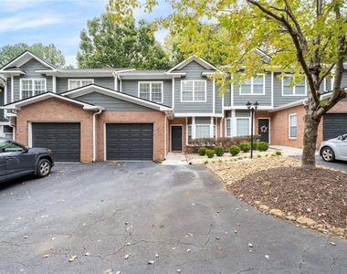 2680 Pine Tree Road Ne - Photo Thumbnail 2