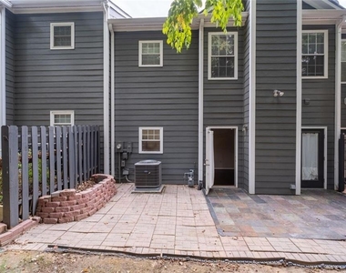 2680 Pine Tree Road Ne - Photo Thumbnail 31